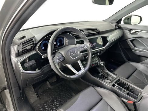 Used 2023 Audi Q3 2.0T Premium w/ Black Optic Sport Package image 19