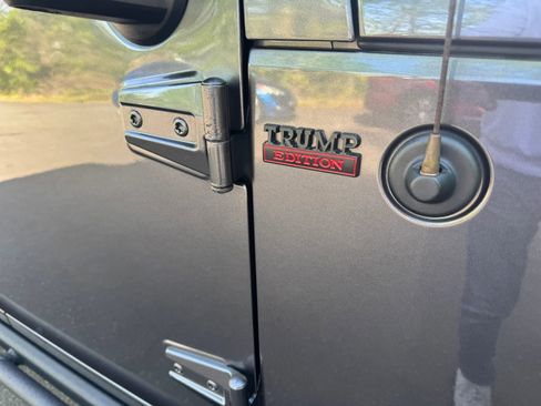 Used 2016 Jeep Wrangler Unlimited Rubicon image 17