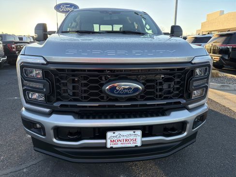 Used 2024 Ford F250 XLT w/ XLT Premium Package image 2