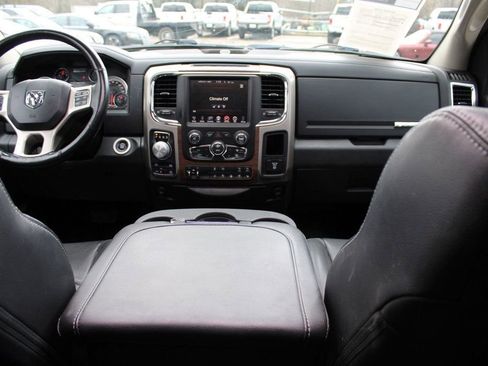 Used 2017 RAM 1500 Laramie w/ Convenience Group AWD/4WD image 33