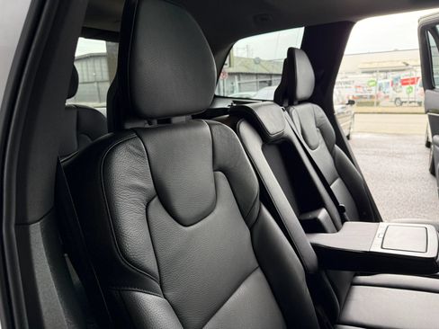 Used 2019 Volvo XC90 T6 Momentum w/ Protection Package Premier AWD/4WD image 22