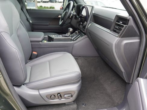 Used 2025 Lexus GX 550 AWD/4WD image 15