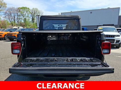 Used 2022 Jeep Gladiator Sport AWD/4WD image 28