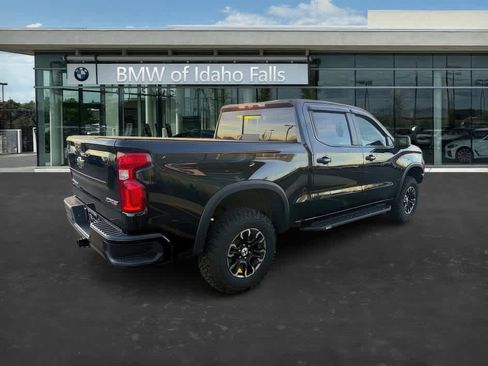 Used 2022 Chevrolet Silverado 1500 ZR2 w/ Technology Package image 8