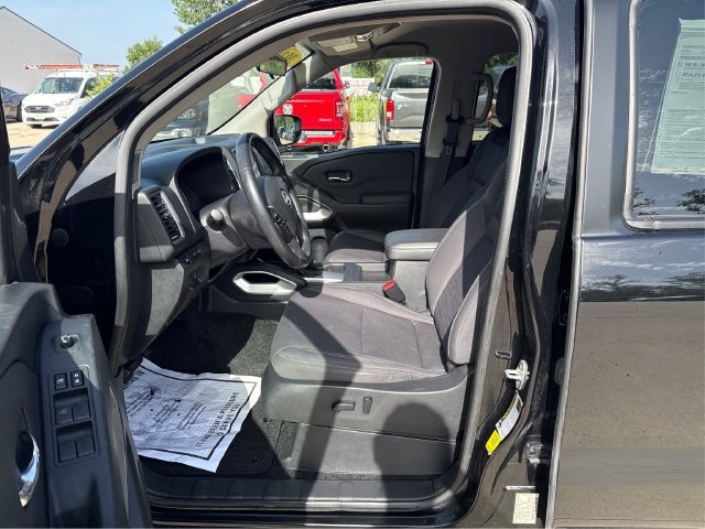 Used 2022 Nissan Frontier SV AWD/4WD image 9