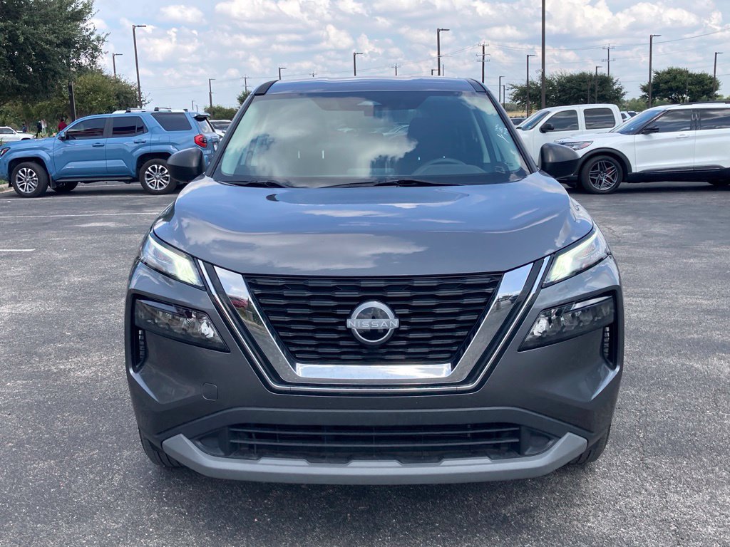 Used 2023 Nissan Rogue S FWD image 2