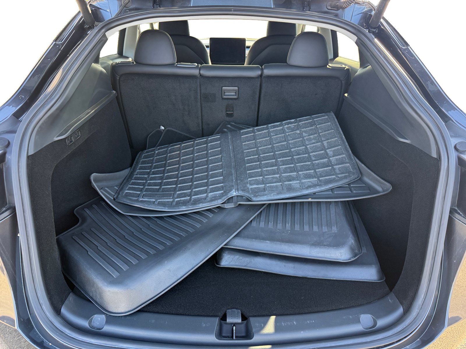 Used 2024 Tesla Model Y Long Range RWD image 17