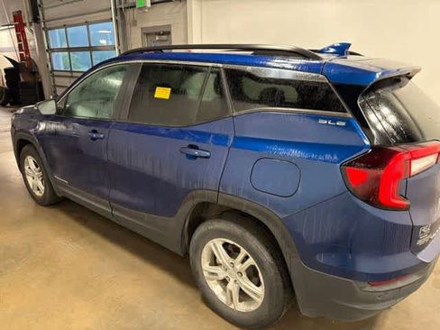 Used 2023 GMC Terrain SLE w/ Driver Convenience Package AWD/4WD image 15