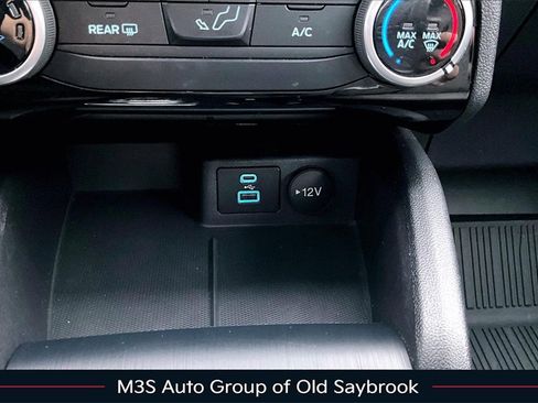 Used 2022 Ford Escape SE image 15