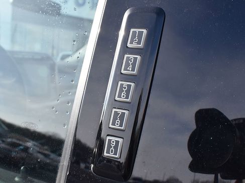 Used 2023 Ford F350 Lariat w/ Lariat Ultimate Package image 16