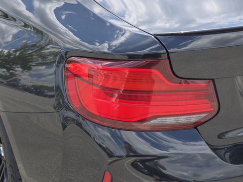 Used 2018 BMW M2 RWD image 9