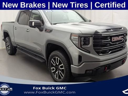 Used 2024 GMC Sierra 1500 AT4 w/ Technology Package AWD/4WD image 3