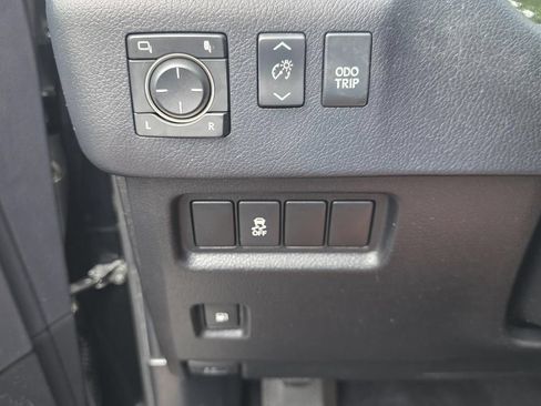 Used 2018 Lexus GX 460 w/ Navigation Package AWD/4WD image 26