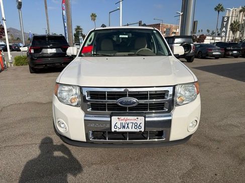 Used 2009 Ford Escape Limited AWD/4WD image 2