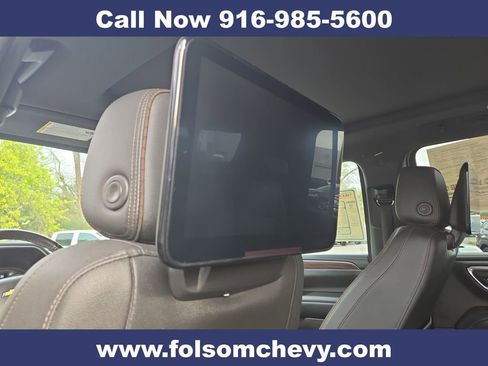 Used 2021 Chevrolet Suburban High Country w/ Premium Package image 38