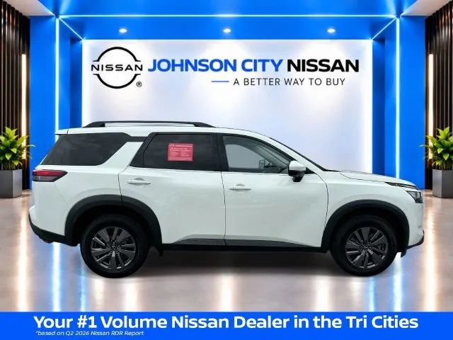 Certified 2025 Nissan Pathfinder SV AWD/4WD image 3