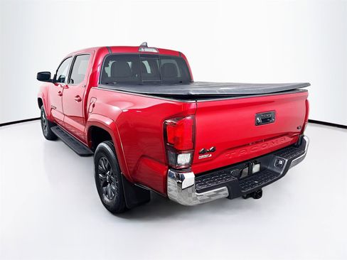Certified 2022 Toyota Tacoma SR5 image 5