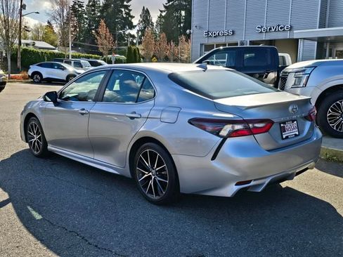 Used 2023 Toyota Camry SE image 11