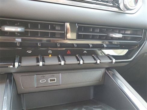 New 2025 GMC Canyon Elevation w/ Convenience Package image 24