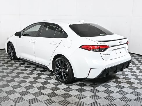 Used 2023 Toyota Corolla XSE image 3