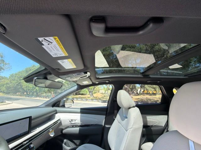 New 2026 Hyundai Tucson Limited FWD image 14