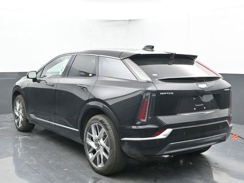 New 2025 Cadillac Optiq Luxury 1 w/ LPO, Floor Liner Package image 7