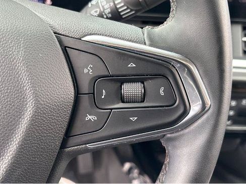 Used 2024 Chevrolet Trax ACTIV w/ Sunroof Package FWD image 21