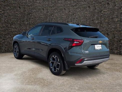 New 2026 Chevrolet Trax LT w/ LT Convenience Package image 4