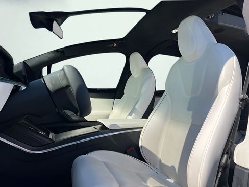 Used 2022 Tesla Model X Plaid AWD/4WD image 37