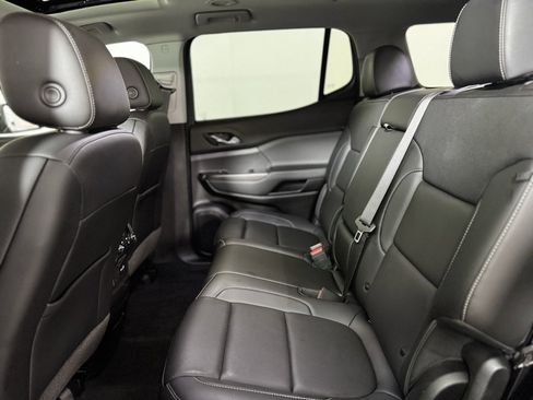 Used 2023 GMC Acadia SLT w/ Preferred Package image 23