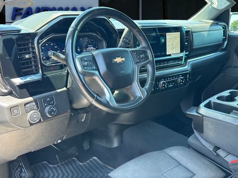 Used 2024 Chevrolet Silverado 1500 LT w/ Z71 Off-Road Package AWD/4WD image 14
