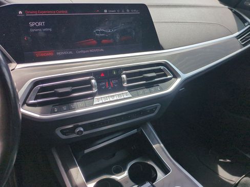 Used 2021 BMW X7 xDrive40i w/ M Sport Package AWD/4WD image 30