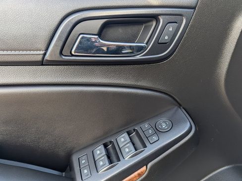 Used 2019 Chevrolet Tahoe Premier AWD/4WD image 21