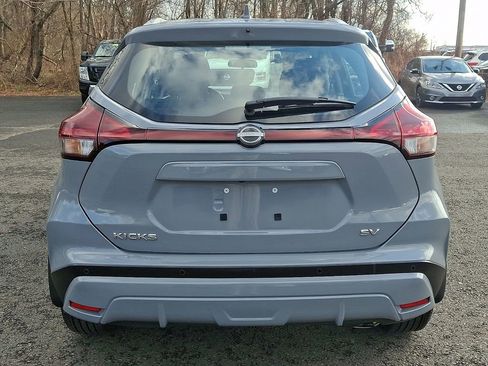 Certified 2024 Nissan Kicks SV image 5