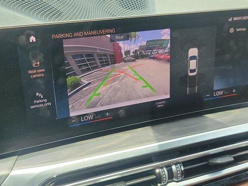Used 2023 BMW 330i Sedan w/ M Sport Package RWD image 26