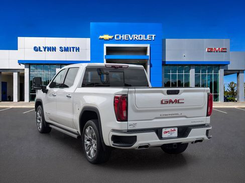 Used 2024 GMC Sierra 1500 Denali w/ Denali Reserve Package AWD/4WD image 12