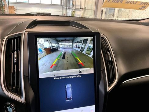 Used 2022 Ford Edge ST-Line w/ Class II Trailer Tow Package image 19