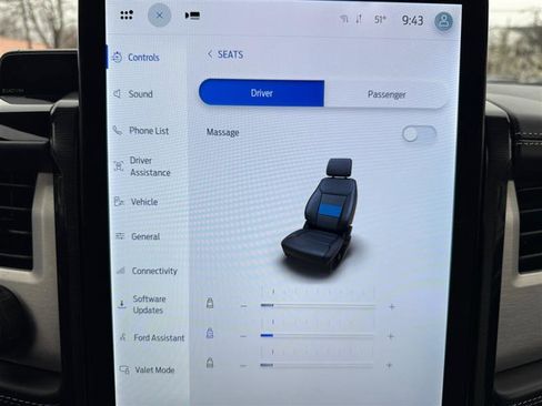 Used 2022 Ford F150 Lightning Platinum image 24