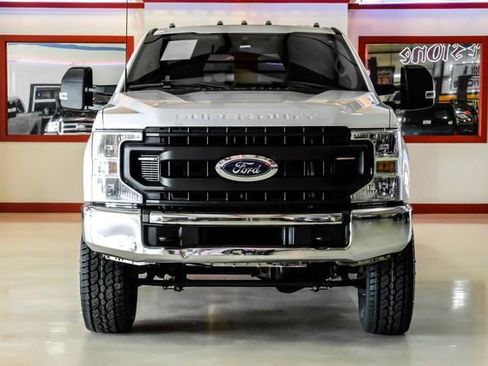 Used 2022 Ford F350 XL w/ Power Equipment Group AWD/4WD image 9