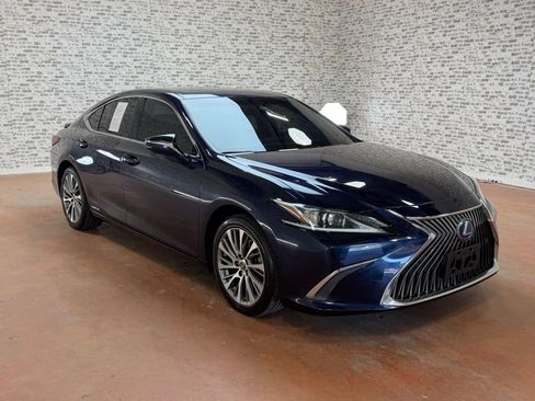 Used 2020 Lexus ES 300h w/ Premium Package image 1