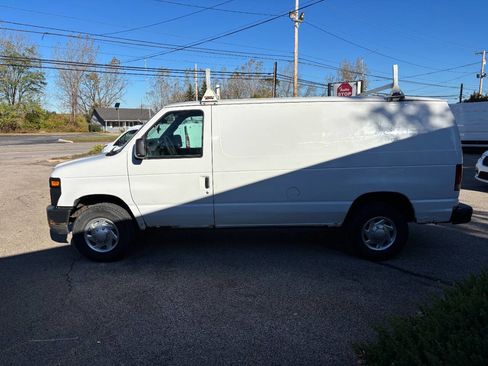 Used 2011 Ford E-250 and Econoline 250 w/ Commercial Cargo Van Pkg image 6