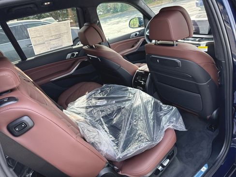 New 2026 BMW X7 xDrive40i w/ M Sport Package AWD/4WD image 32