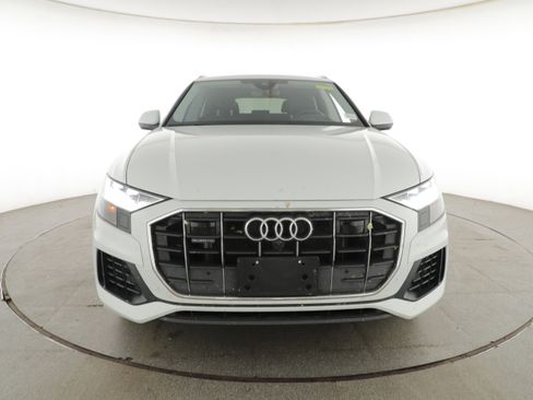 Used 2023 Audi Q8 Prestige w/ Prestige Package AWD/4WD image 2