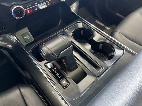 Used 2022 Ford F150 XLT w/ Equipment Group 302A High image 16