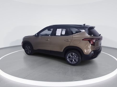 Used 2024 Kia Seltos S AWD/4WD image 6