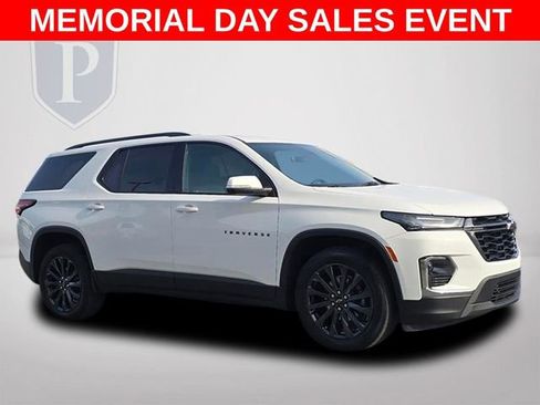 Used 2023 Chevrolet Traverse RS AWD/4WD image 2