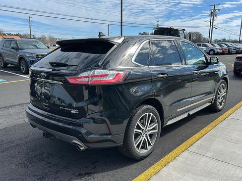 Used 2019 Ford Edge Titanium w/ Equipment Group 301A image 5