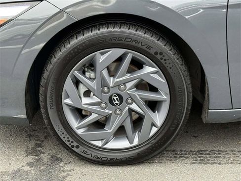 Used 2024 Hyundai Elantra SEL image 7