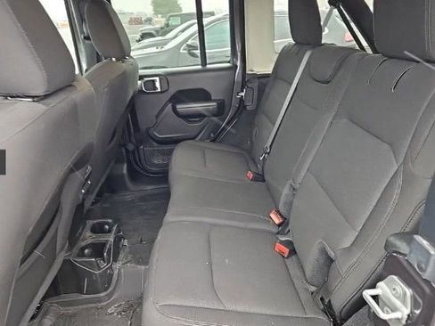 Certified 2022 Jeep Wrangler Unlimited Sport image 32