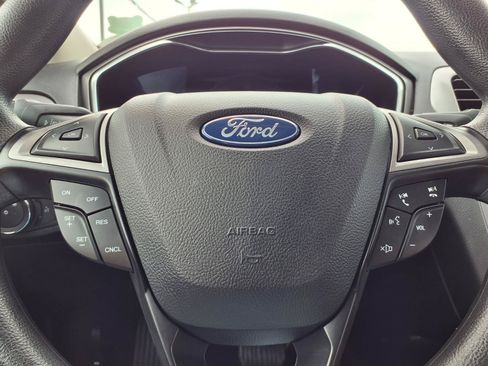 Used 2020 Ford Fusion SE FWD image 14